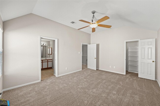 Building Photo - 3006 Madison Elm St