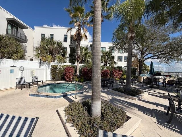 Building Photo - 2212 Bay Club Cir