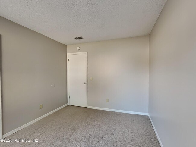 Building Photo - 7058 Star Rush Dr