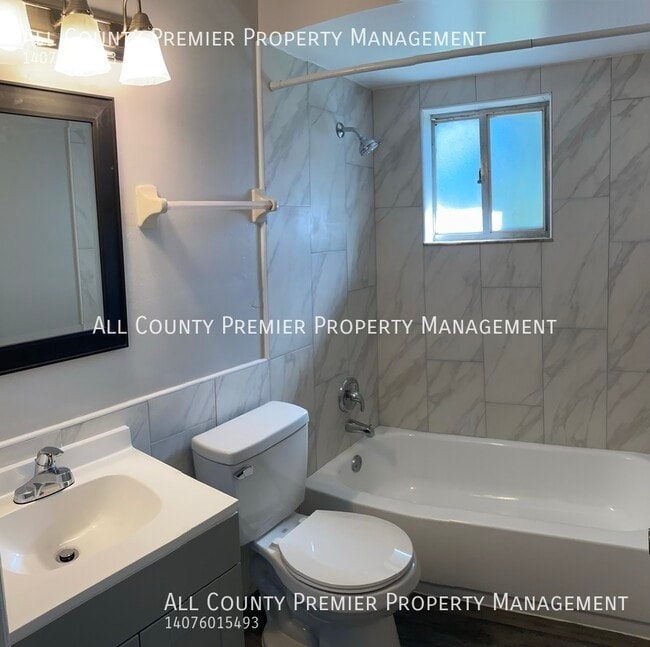 Building Photo - 1215 Ravida Cir