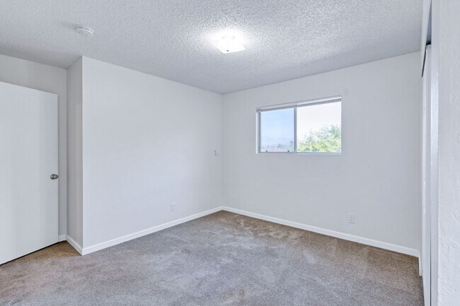 Building Photo - 39-41 Griggs Lane