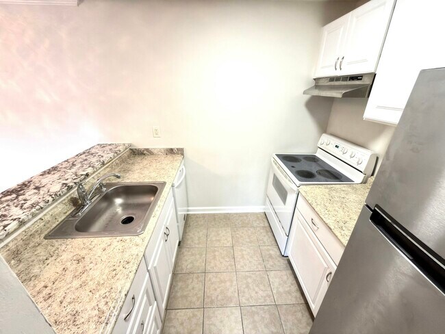Building Photo - 1260 Sugarwood Cir