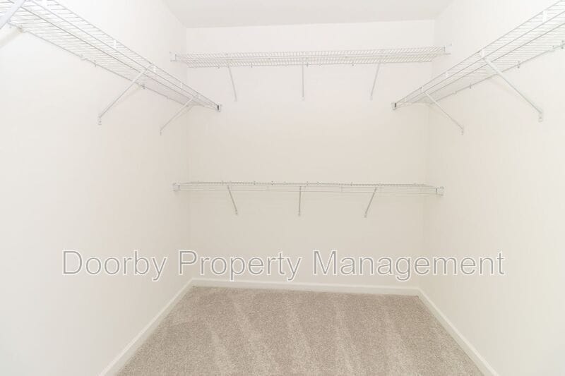 Building Photo - 115 Saddlebred Wy