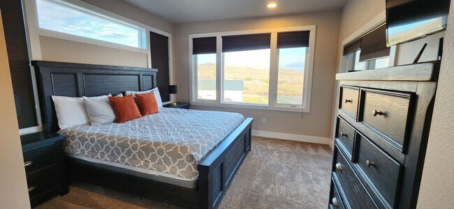 Building Photo - Furnished 4 bedroom/2.5 bath in Manson - A...