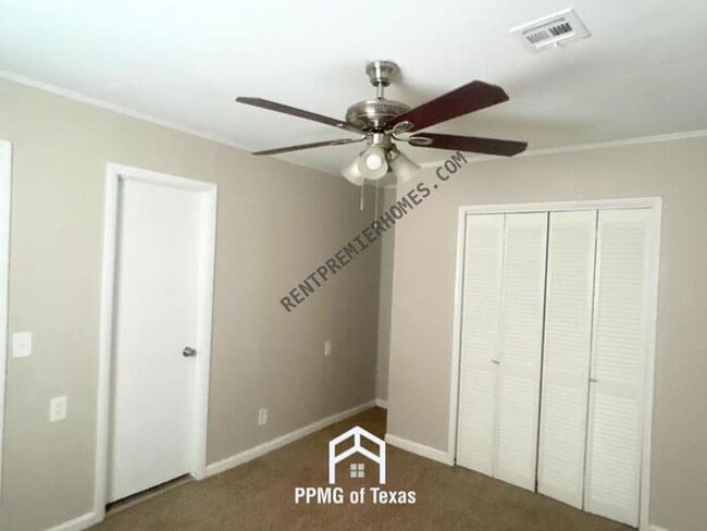 Building Photo - 4616 S 23rd W Ave