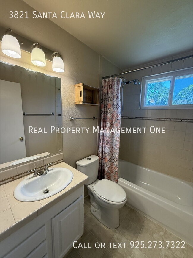 Building Photo - 3821 Santa Clara Way