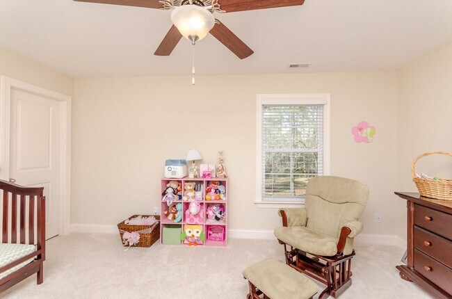 Building Photo - 255 Mimosa Dr