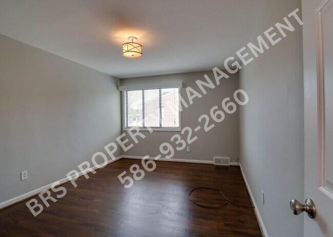 Building Photo - JUST REDUCED!!  – Walk to Downtown Royal Oak!