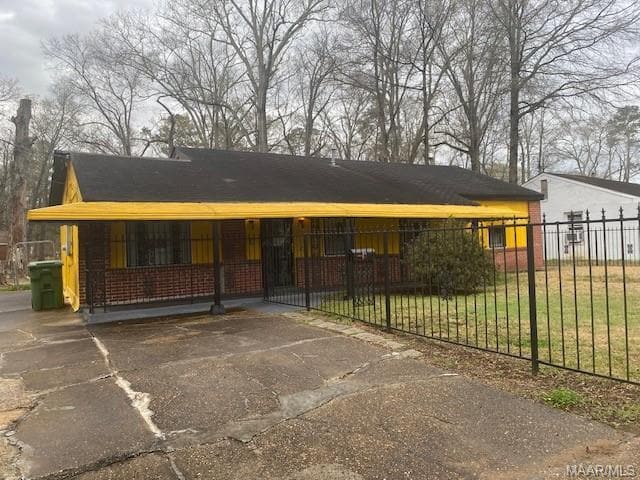 Building Photo - 169 W Woodland Dr