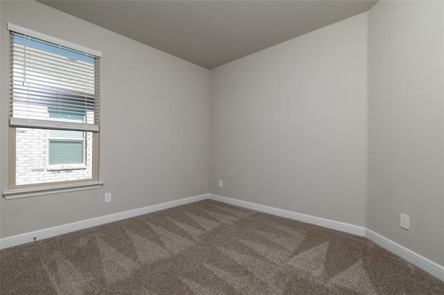 Building Photo - 2212 Gill Star Dr