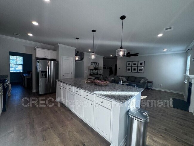 Building Photo - 126 Brant Dr