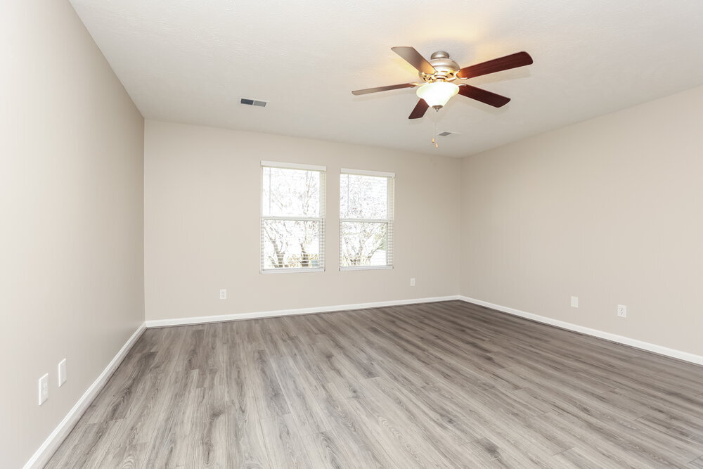 Building Photo - 2867 Park Knoll Dr