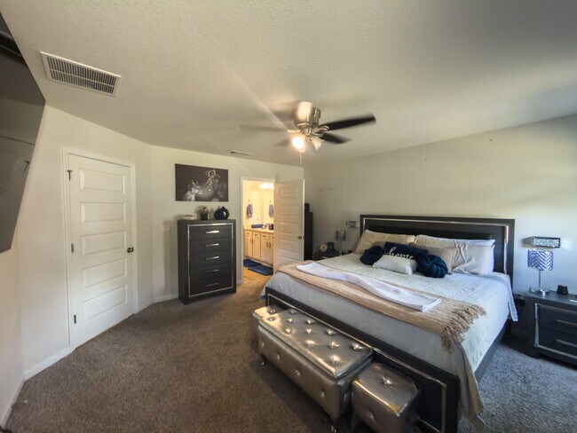 Building Photo - 8616 Tarsus Dr