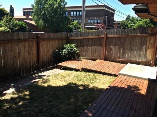 Building Photo - OPEN HOUSE Sunday-Spacious BALLARD TOWNHOUSE!