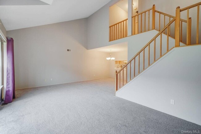 Building Photo - 18 Summerfield Cir