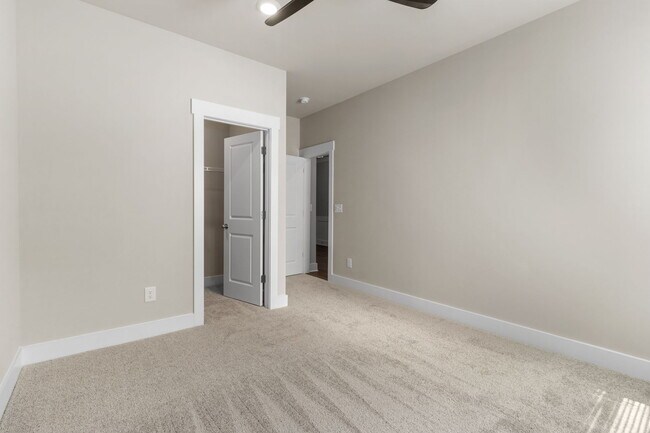 Building Photo - 1714 Firelight Wy
