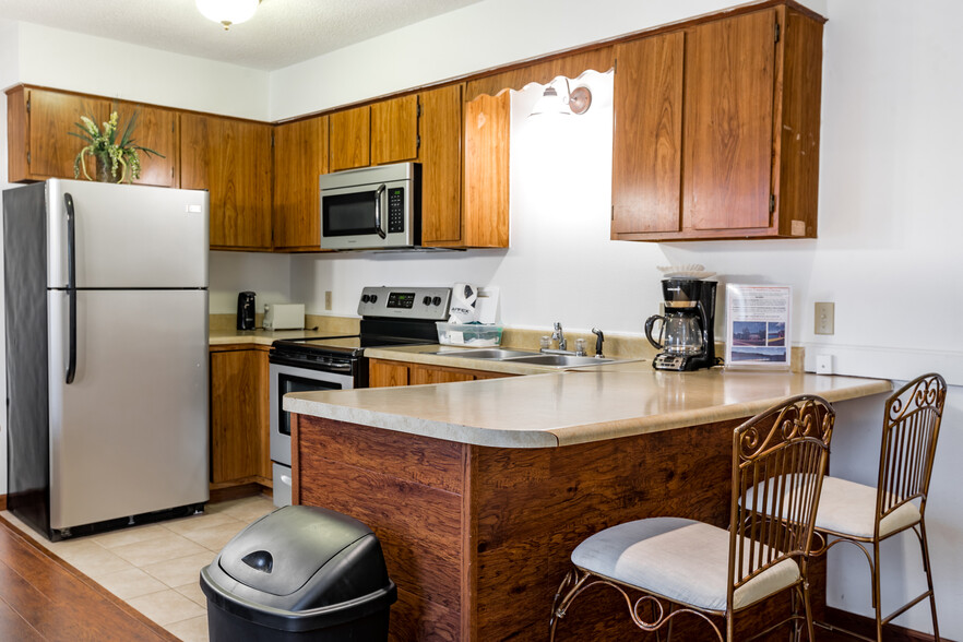 Kitchen - Wolf Run Manor Townhomes