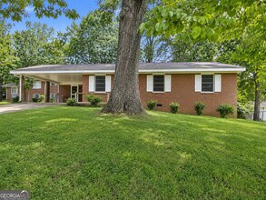 Building Photo - 3543 Meadowview Ct