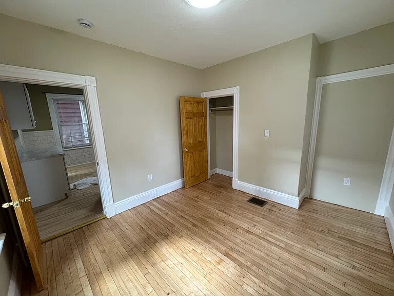 Building Photo - 368 Washington St