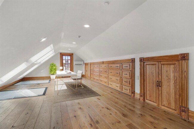 Building Photo - 43 Ackerman St