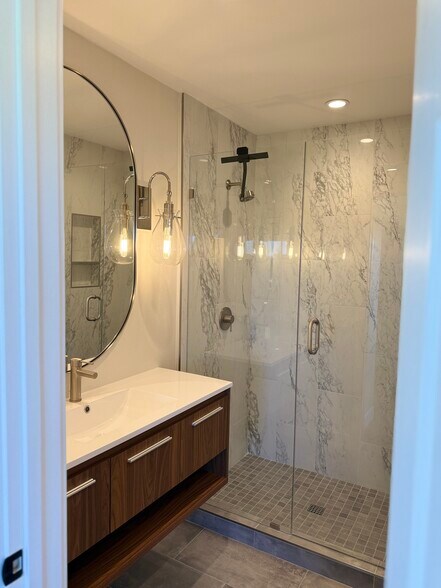 Primaryy Shower - 7061 Marymount Way