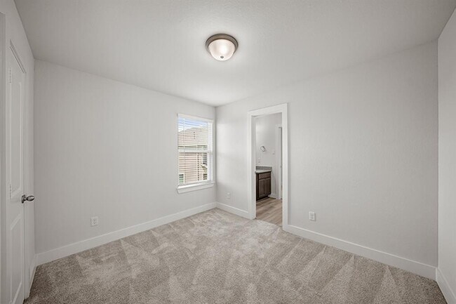Building Photo - 7006 Cedar Breeze Ct