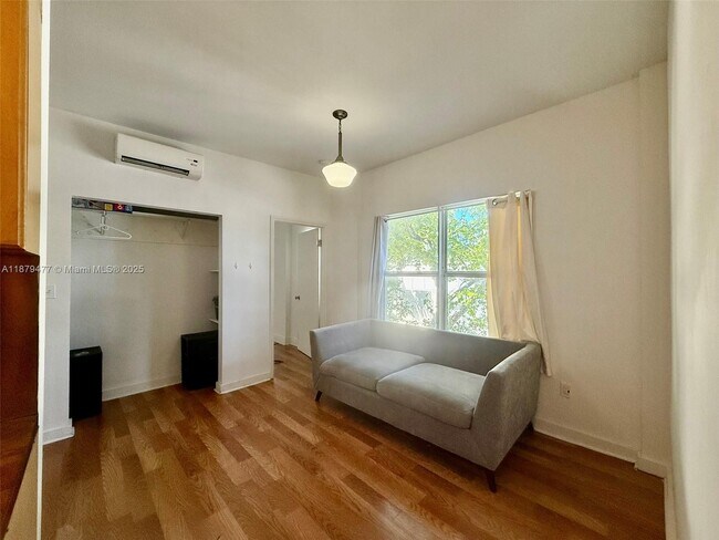 Building Photo - 4035 Meridian Ave