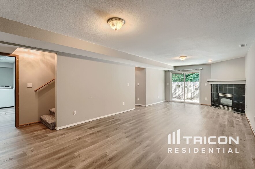 Building Photo - 2909 S 76th St