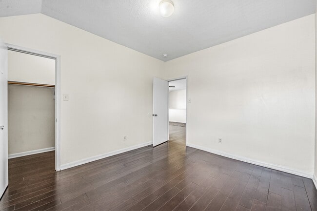 Building Photo - 9641 Weldridge Dr