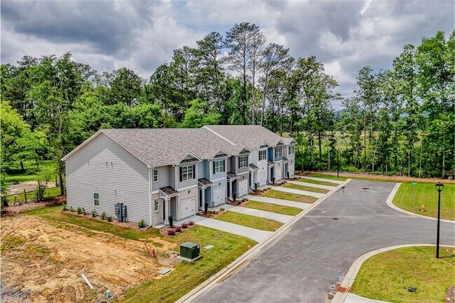 Building Photo - 21 Sweetspire Dr NW