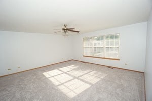 Building Photo - 907 Elderberry Cir