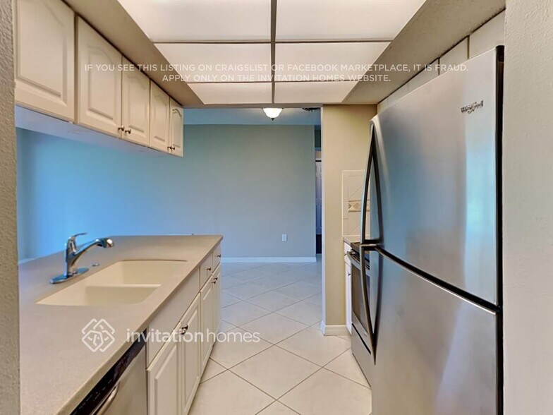 Building Photo - 32 Oakland Hills Pl