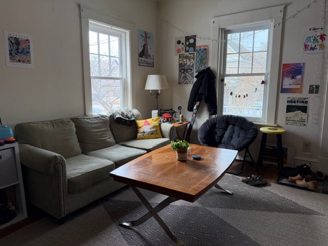 Building Photo - 18 Weston St