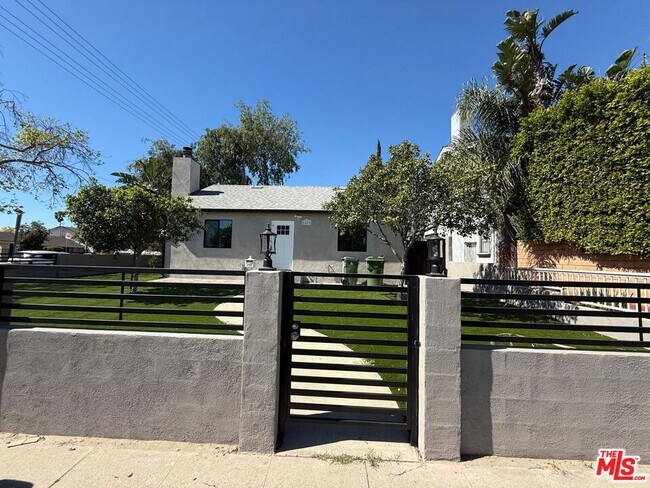 Building Photo - 6403 Gentry Ave