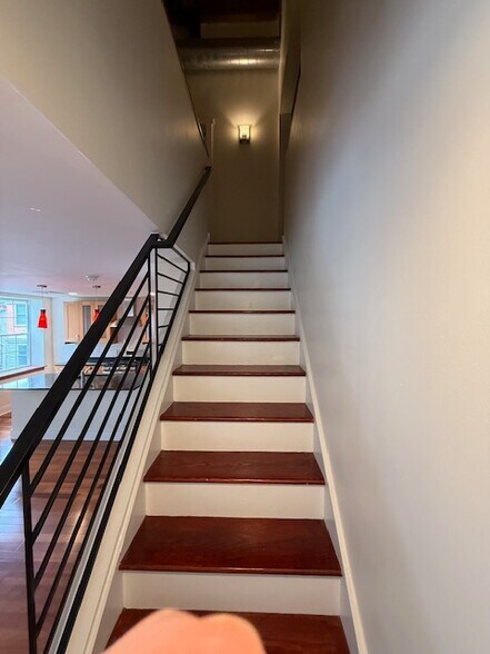 Building Photo - 3500 Sunnyside Ave