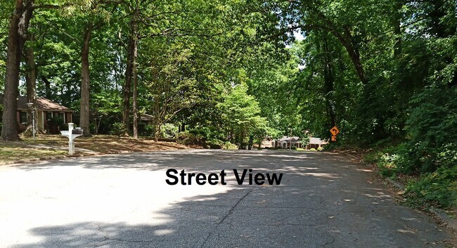 Building Photo - 109 Tanglewood Dr