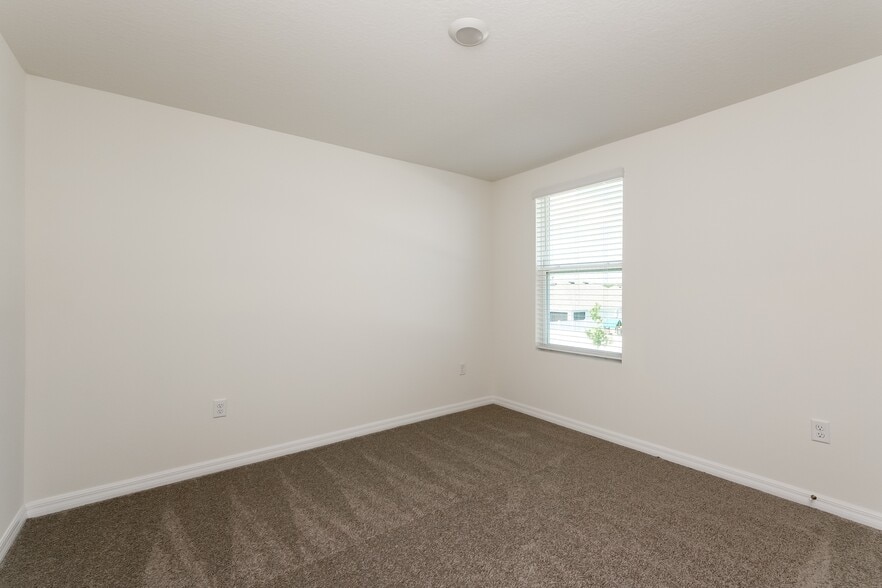 Building Photo - 486 Sunlit Coral St