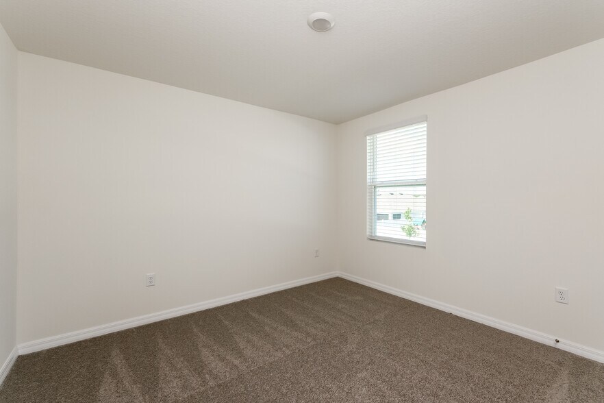 Building Photo - 498 Sunlit Coral St