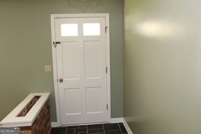 Building Photo - 1179 Old Coach Rd