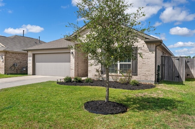 Building Photo - 323 Jewett Meadow Dr