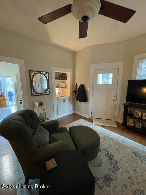 Building Photo - 123 N Keats Ave