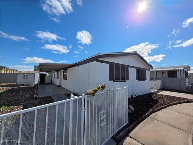 Building Photo - 2916 Gavilan Ln