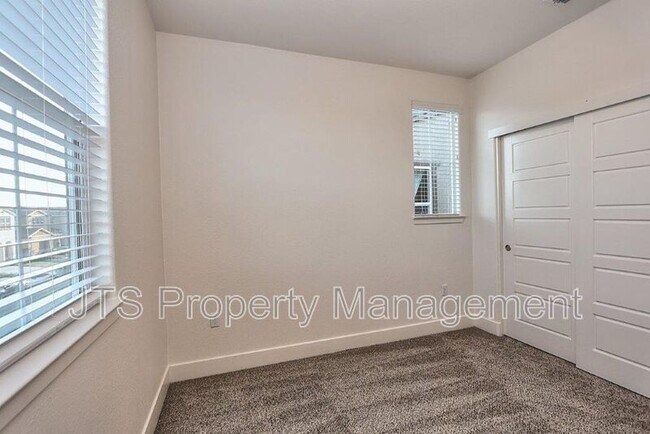 Building Photo - 3513 Birdland Ave