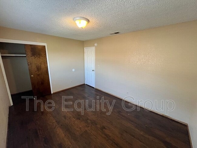 Building Photo - 838 N Williford Dr