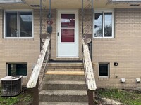 Building Photo - 321 Thorne Ave NE