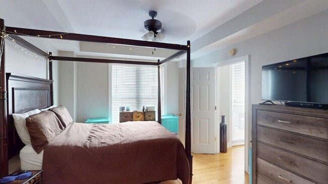 Building Photo - Gateway Plaza in Center City Condo with La...