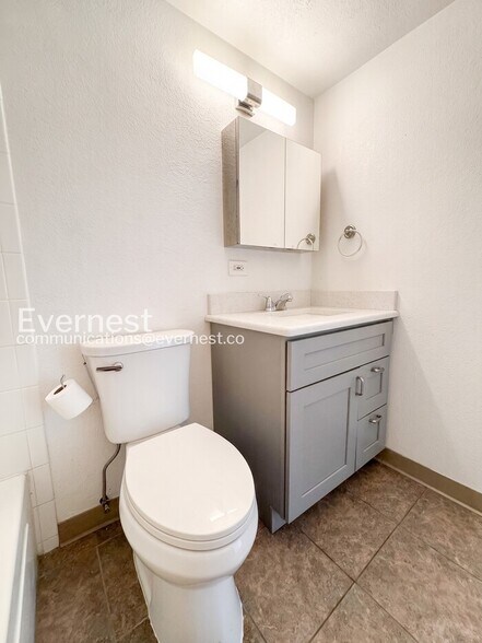 Building Photo - 3047 W 47th Ave