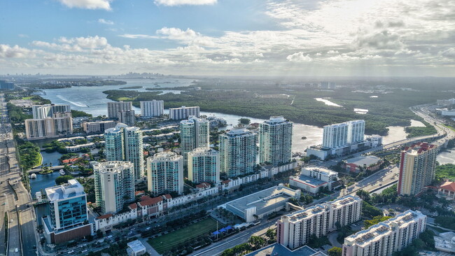 Building Photo - 300 Sunny Isles Blvd