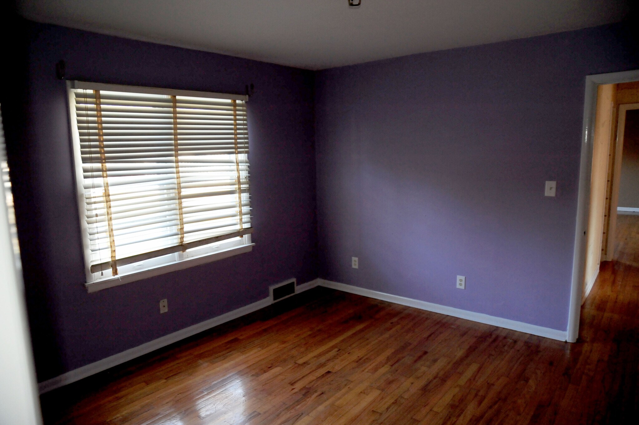 Bedroom 3 - 1233 West Brooks Street