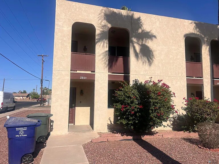Primary Photo - 2801 S 1st Ave